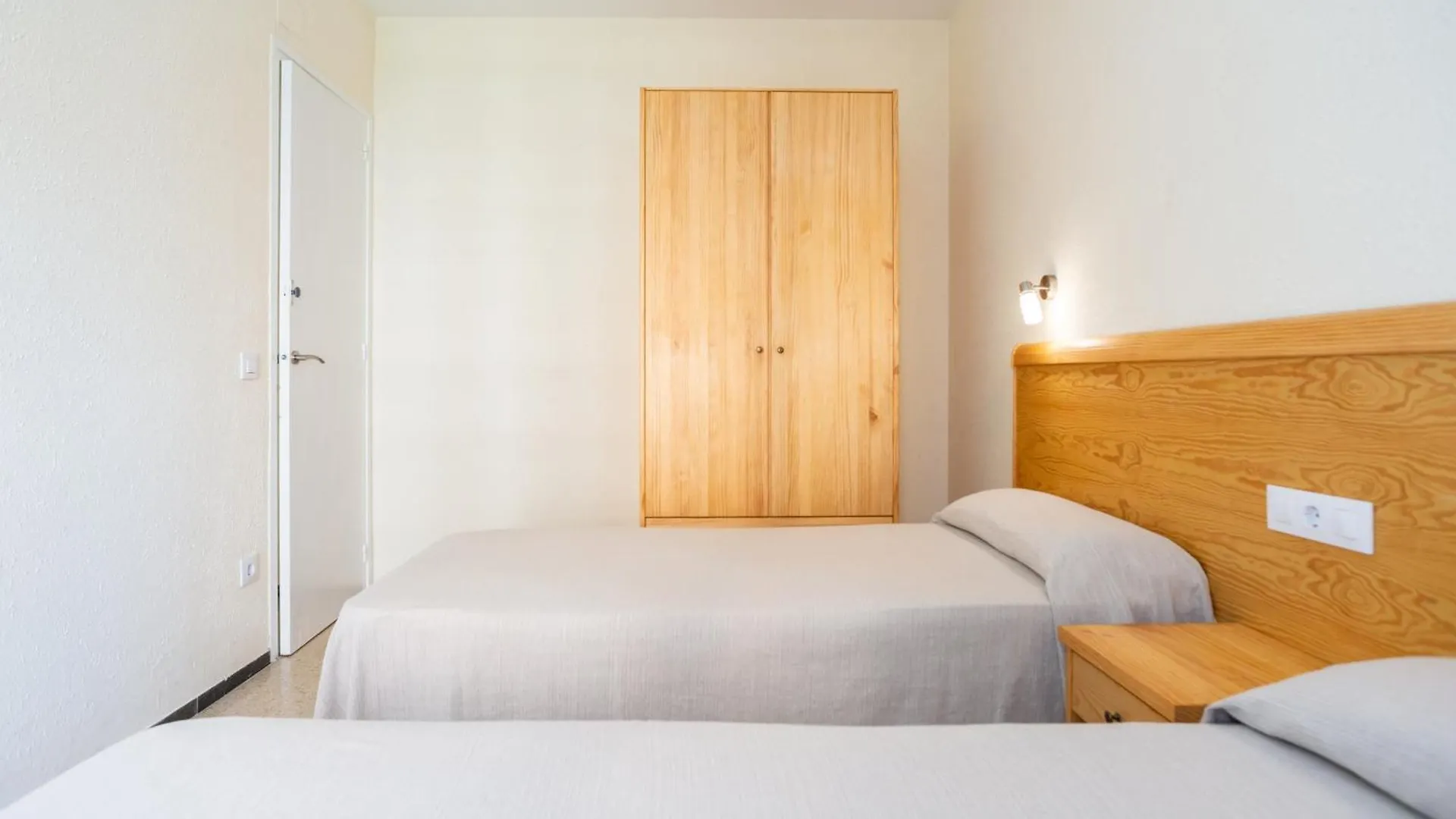 דירה Apartamentos Blanes-Condal Costa Brava ספרד